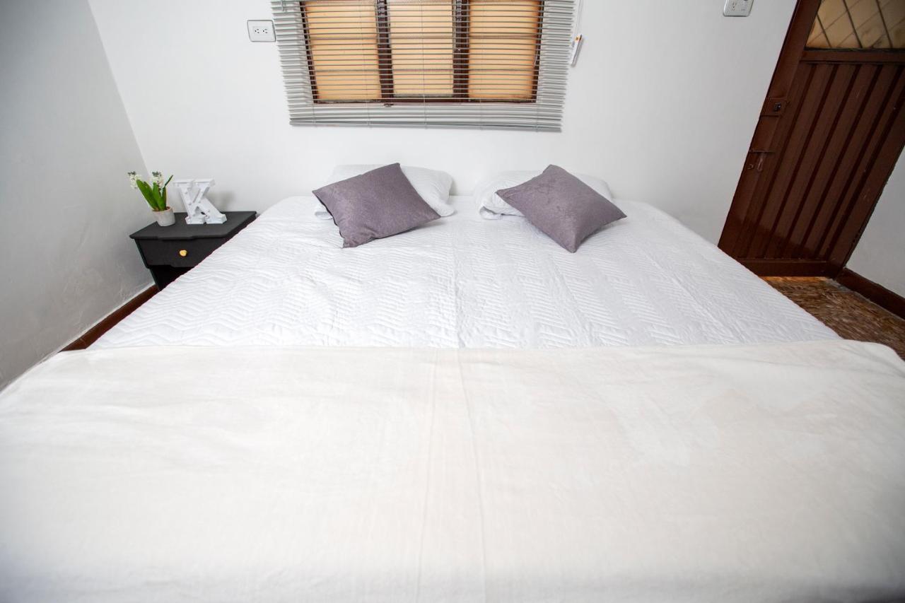 Komodo Alojamiento- Hostal Autoservicio, Ubicado Cerca Al Centro Historico - Bano Privado, Wifi , Cama 2X2 Y Agua Caliente Y Cocina Compartida Popayan Eksteriør bilde