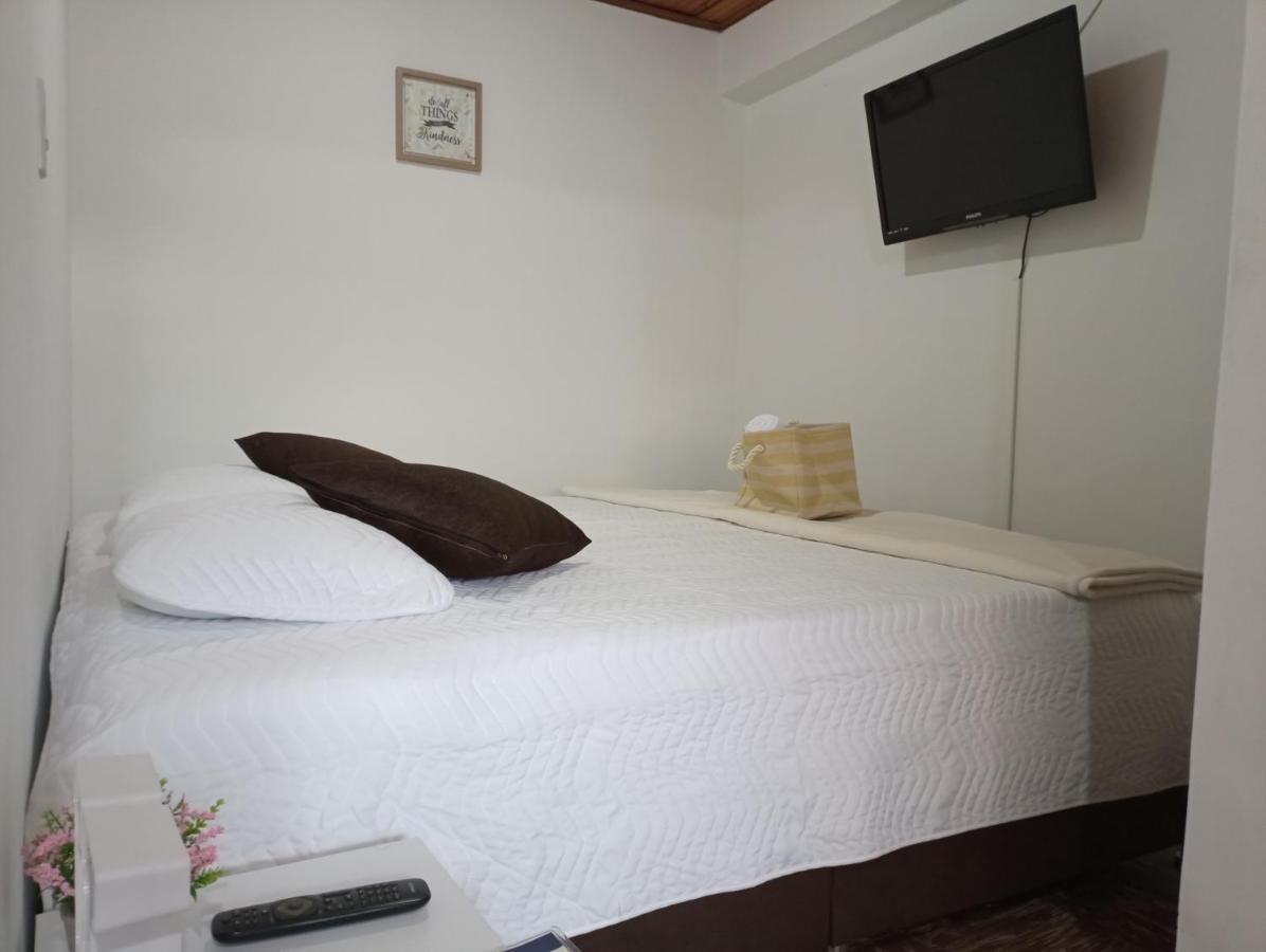 Komodo Alojamiento- Hostal Autoservicio - Ubicado Muy Cerca Al Centro Historico -Habitaciones Con Bano Privado, Wifi , Cama 2X2 Popayan Eksteriør bilde