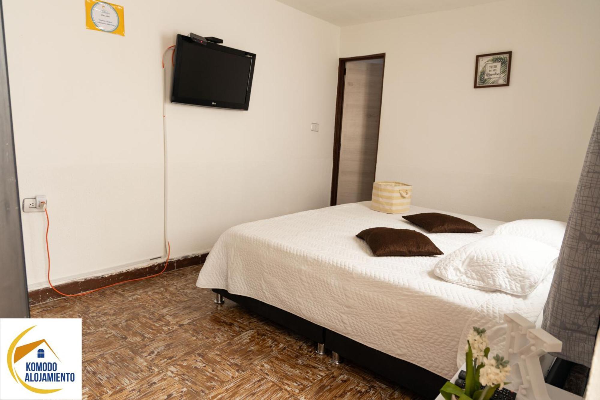 Komodo Alojamiento- Hostal Autoservicio - Ubicado Muy Cerca Al Centro Historico -Habitaciones Con Bano Privado, Wifi , Cama 2X2 Popayan Eksteriør bilde