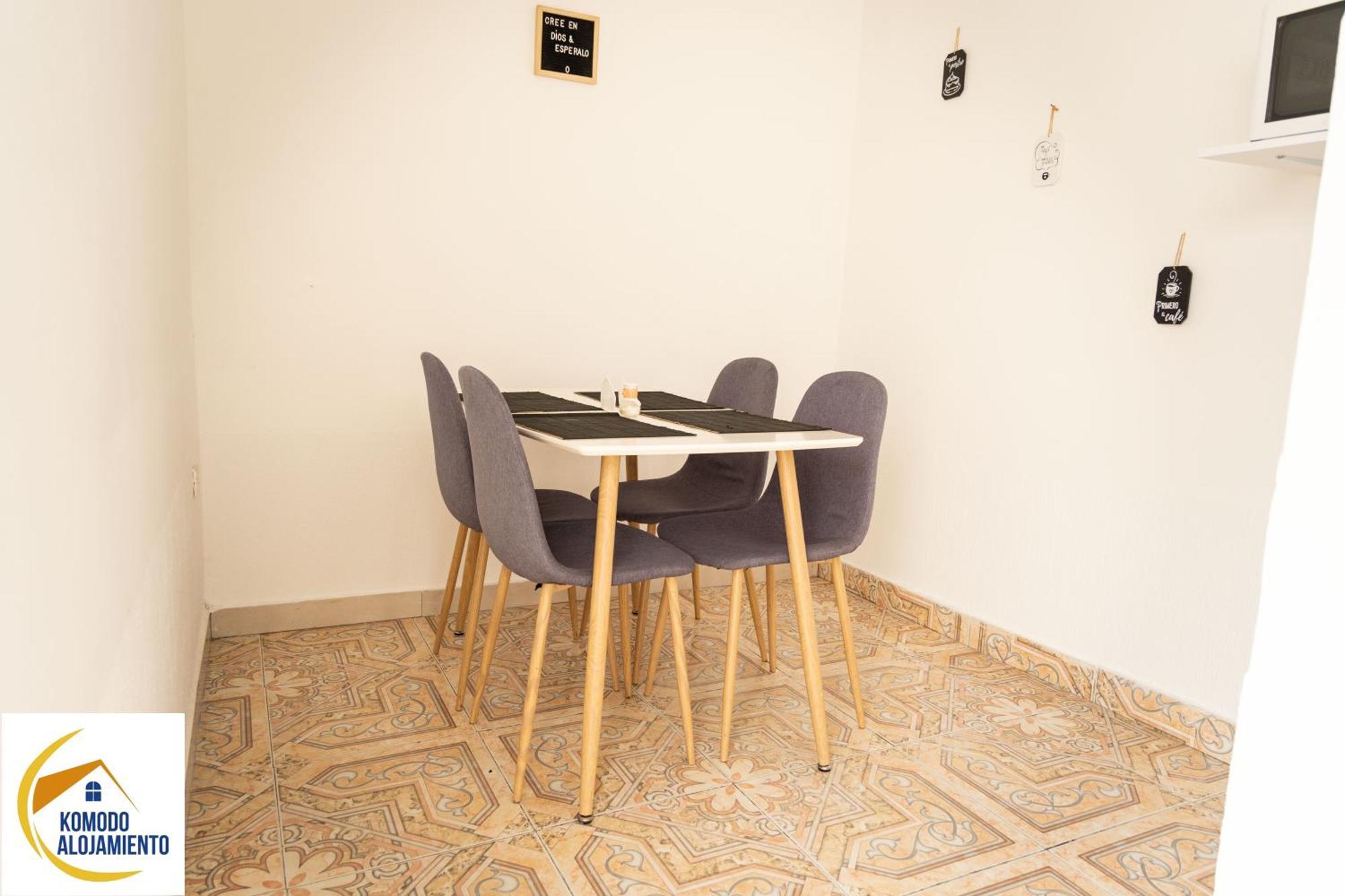 Komodo Alojamiento- Hostal Autoservicio, Ubicado Cerca Al Centro Historico - Bano Privado, Wifi , Cama 2X2 Y Agua Caliente Y Cocina Compartida Popayan Eksteriør bilde